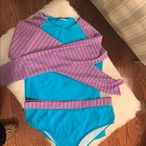 Rash guard top w bottoms